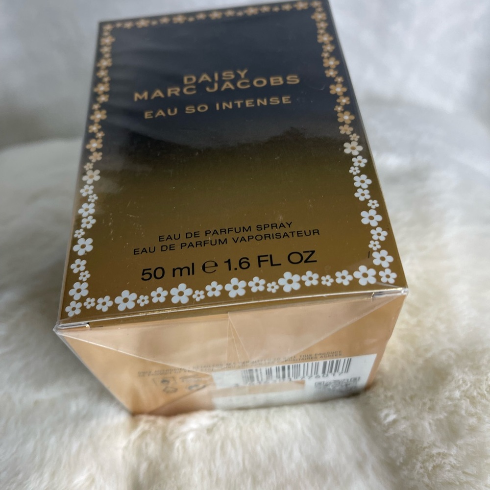 Marc Jacobs Daisy Eau So Intense Perfume - Picture 2 of 4